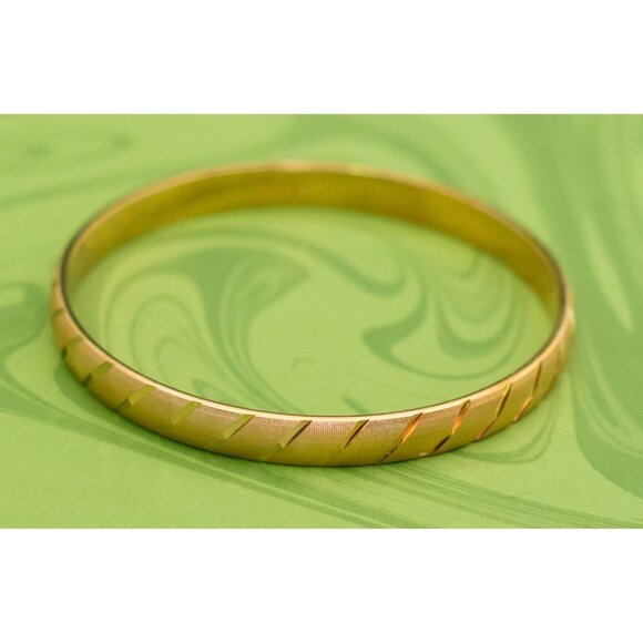Vintage Minimalist Golden Stripes Bangle 7 3/4 inch by Monet - W4 - Picture 2 of 3